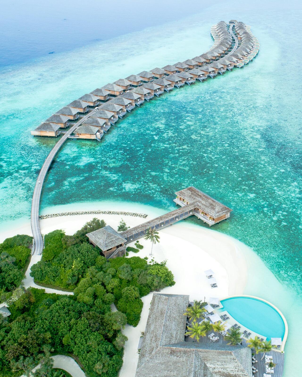 Maldives sandbank and turquoise water
